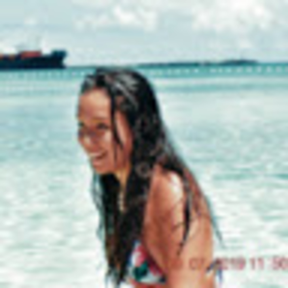 Meet your Posher, Carina